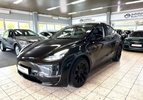 Tesla Model Y, 2022