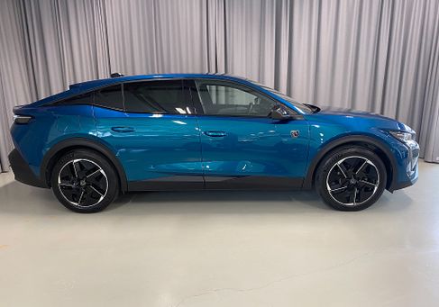 Peugeot 408, 2022