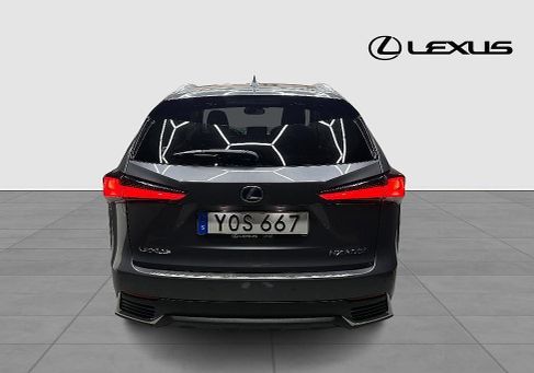 Lexus NX, 2018