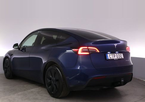 Tesla Model Y, 2024