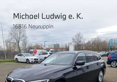 BMW 318, 2022