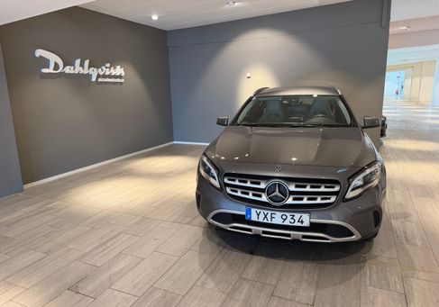 Mercedes-Benz GLA 200, 2018 3