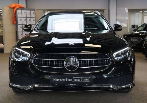 Mercedes-Benz E 300, 2022 2