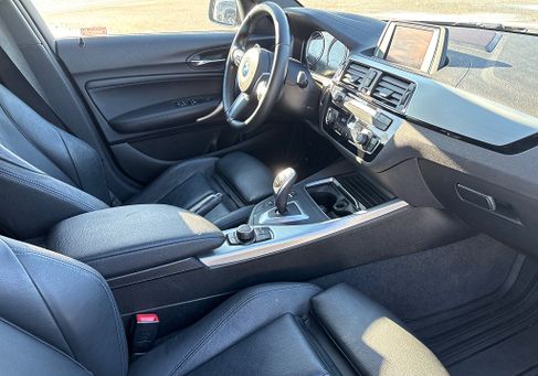 BMW 120, 2019 3
