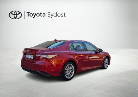 Toyota Camry, 2019
