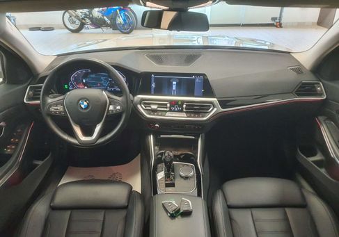 BMW 320, 2021