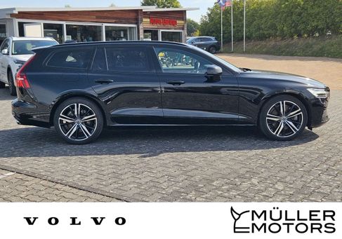 Volvo V60, 2022