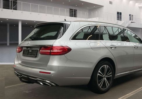 Mercedes-Benz E 220, 2018