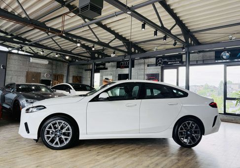 BMW 220, 2025 3