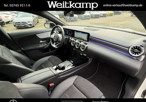 Mercedes-Benz CLA 200, 2021