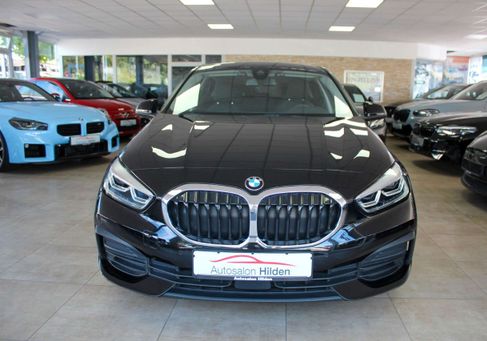 BMW 118, 2022
