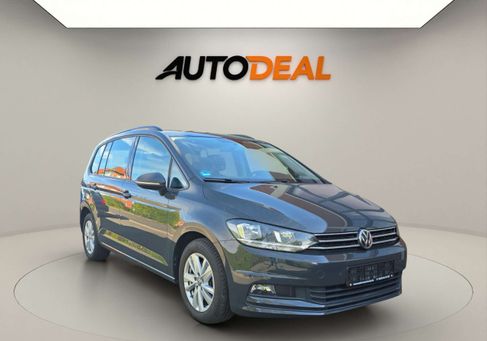 Volkswagen Touran, 2020 3