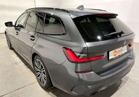 BMW 330, 2022