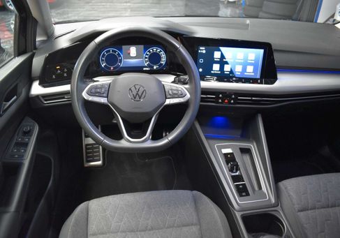 Volkswagen Golf, 2023