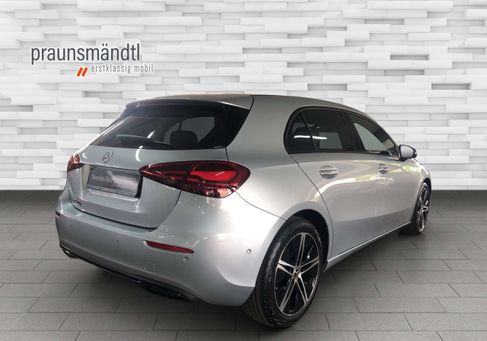 Mercedes-Benz A 180, 2025