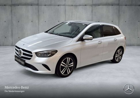 Mercedes-Benz B 200, 2022