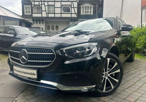 Mercedes-Benz E 300, 2022