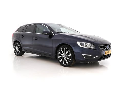 Volvo V60, 2015