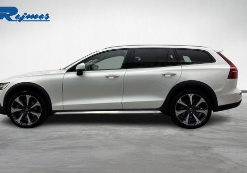 Volvo V60 Cross Country, 2024 2