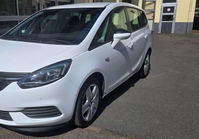Opel Zafira Tourer, 2018