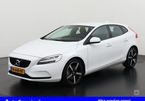 Volvo V40, 2020