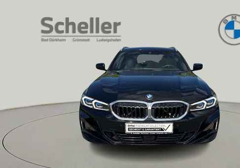 BMW 330, 2023