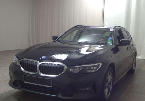 BMW 320, 2021