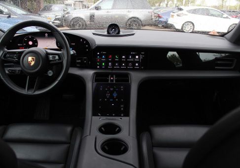 Porsche Taycan, 2020 3