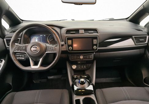Nissan Leaf, 2023 3
