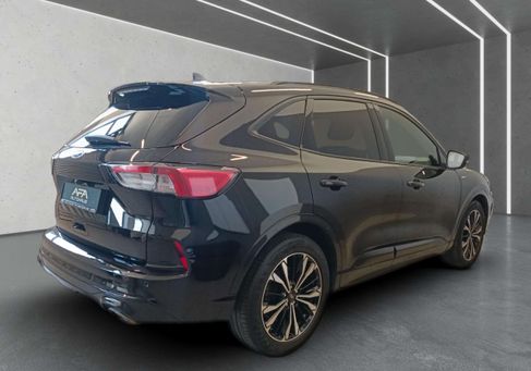 Ford Kuga, 2022