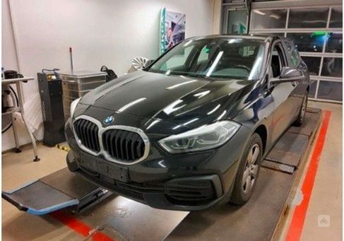 BMW 118, 2022