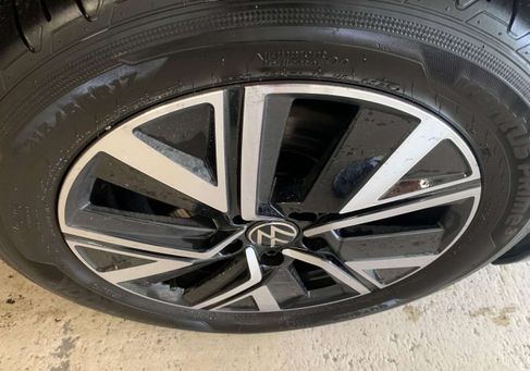 Volkswagen Touran, 2025 3