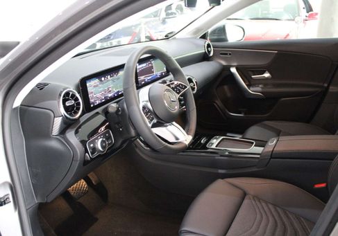 Mercedes-Benz A 180, 2026