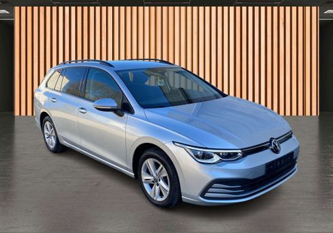 Volkswagen Golf, 2022