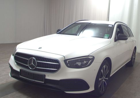 Mercedes-Benz E 300, 2022 2