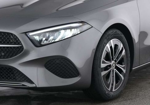 Mercedes-Benz A 180, 2025