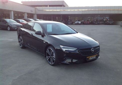 Opel Insignia, 2022 3