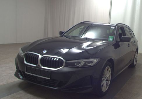 BMW 330, 2022