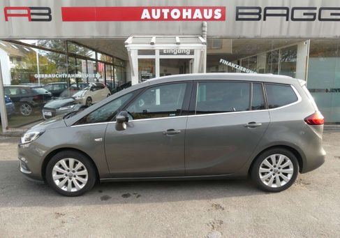 Opel Zafira, 2018