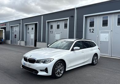 BMW 330, 2021