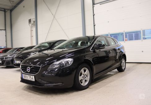 Volvo V40, 2015