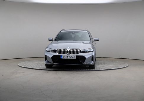 BMW 330, 2024 3