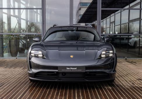 Porsche Taycan, 2022