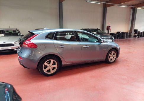 Volvo V40, 2018