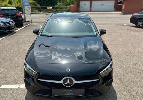 Mercedes-Benz A 200, 2023