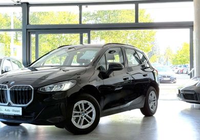 BMW 216, 2025