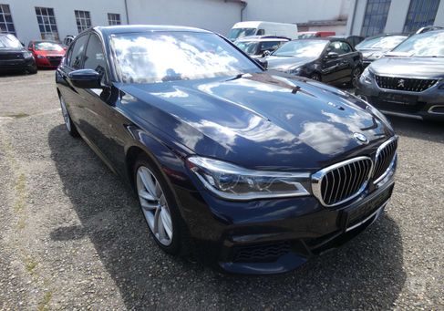 BMW 750, 2017