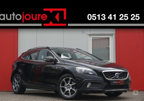 Volvo V40 Cross Country, 2015