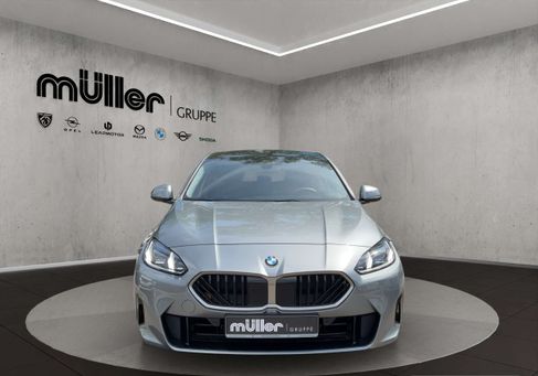 BMW 120, 2025