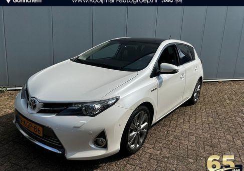 Toyota Auris, 2013